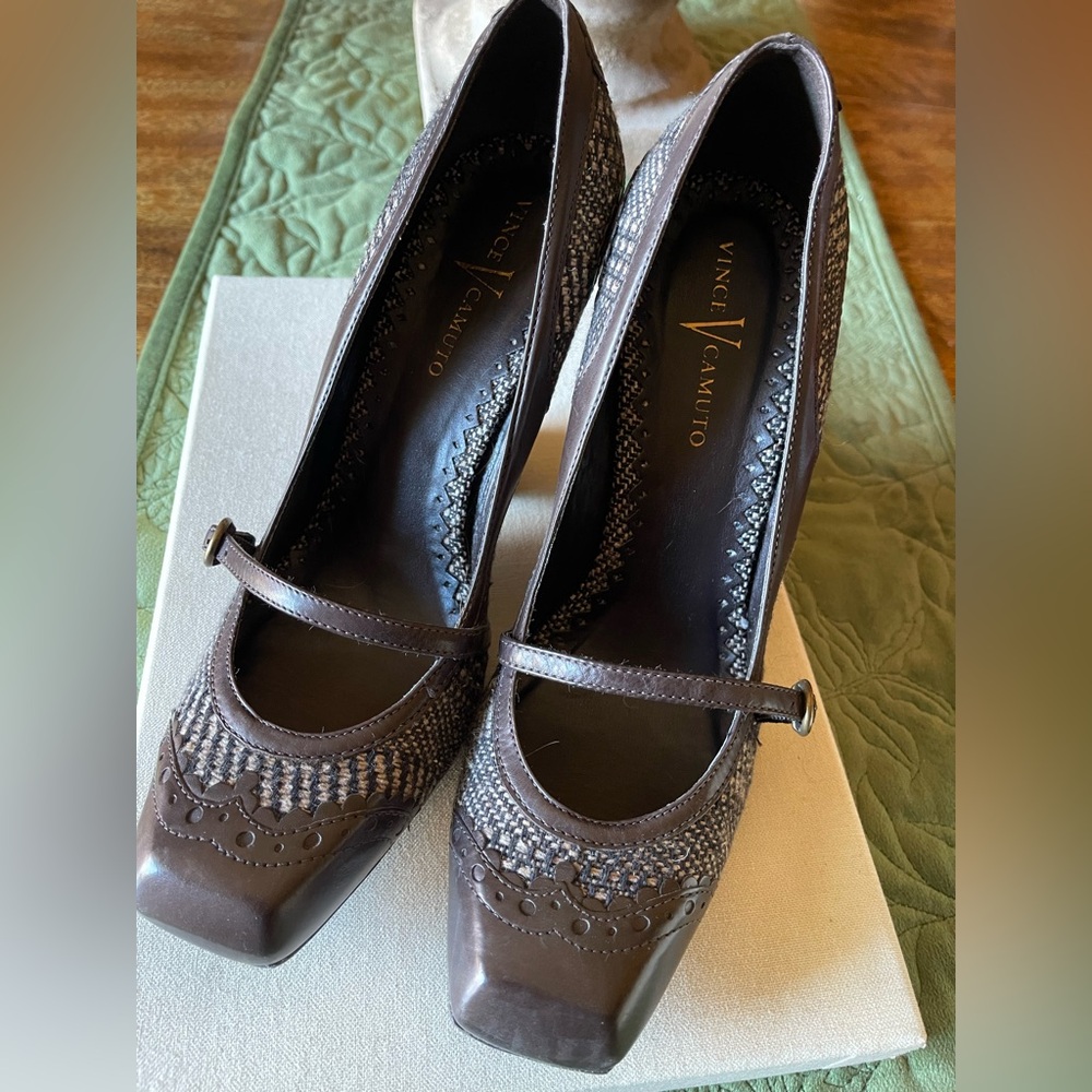 Vince Camuto NWOT Dark Brown Tweed Mary Jane Heels